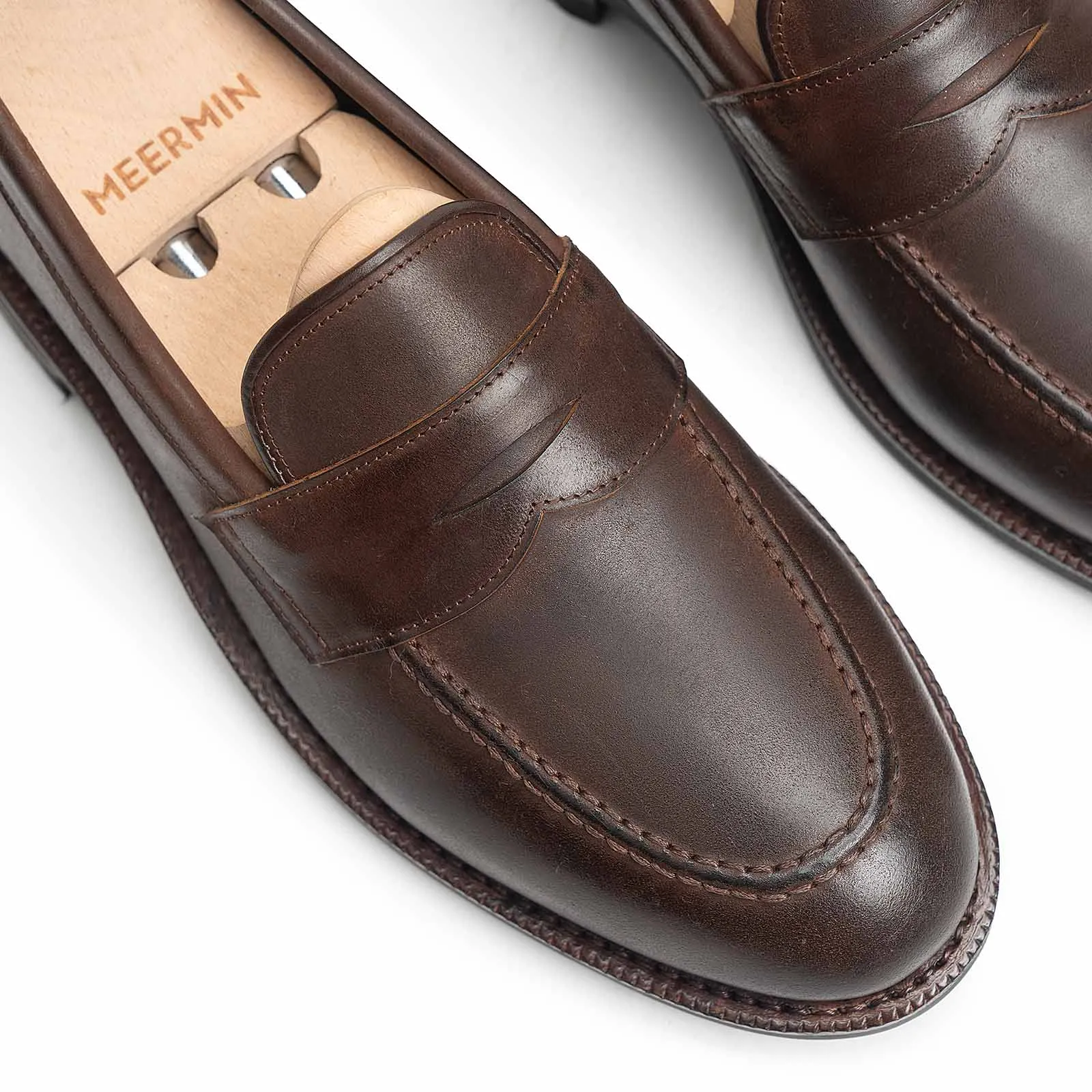 501045 - BROWN WAXY SHELL CORDOVAN - E