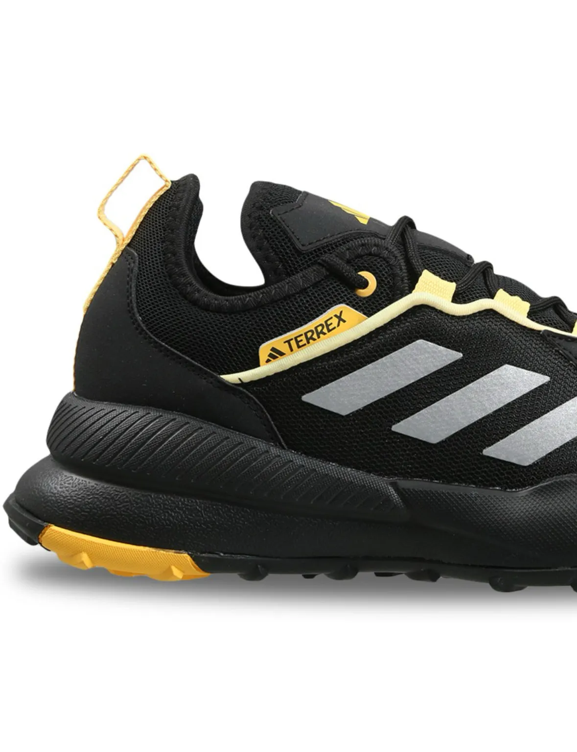 Adidas Questlt  Low Hiking & Trekking Shoes-iu7020