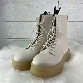 Boots Combat By Forever 21 In Cream, Size: 7