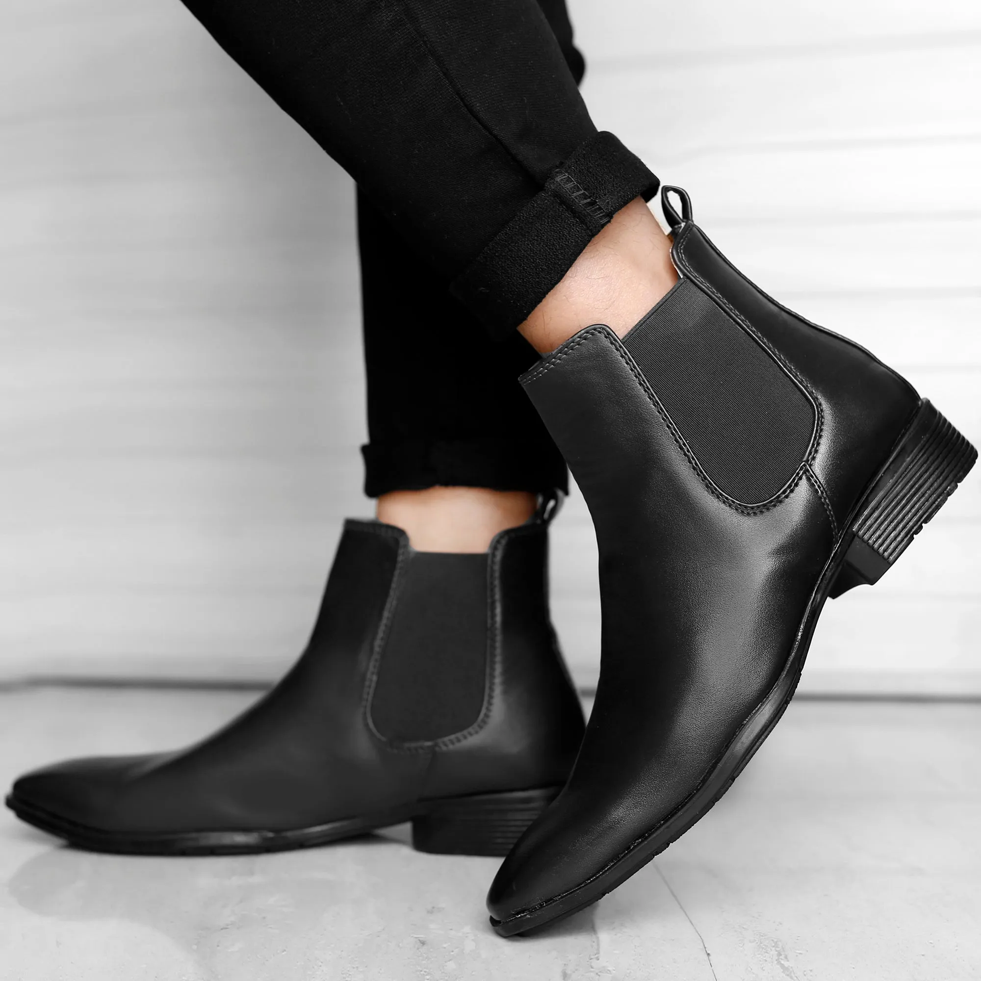 Bxxy's Stylish Chelsea Boots for Men