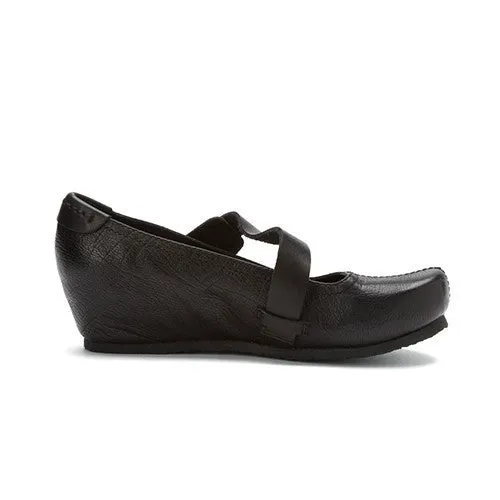 OTBT Women's Salem Wedges