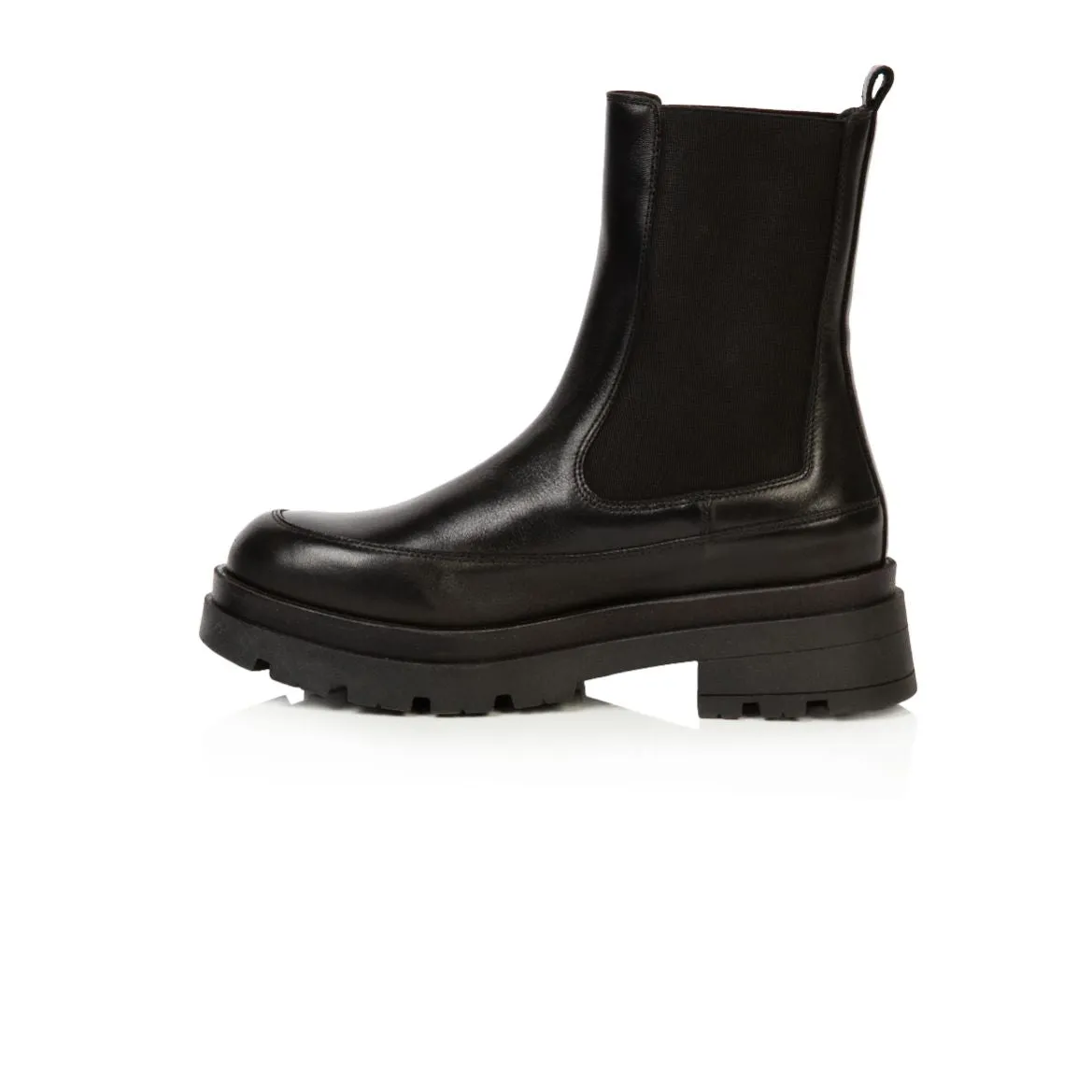 Troupe: Black Leather Chelsea Boots