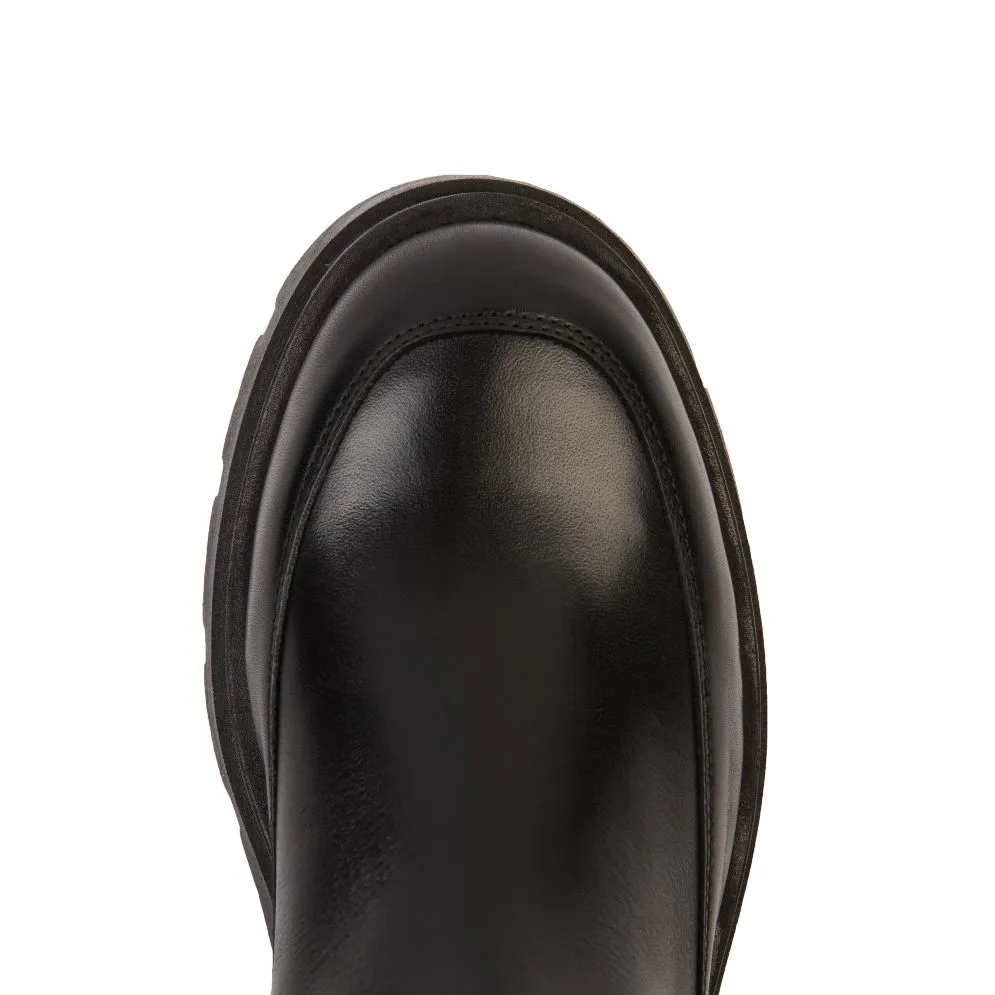 Troupe: Black Leather Chelsea Boots