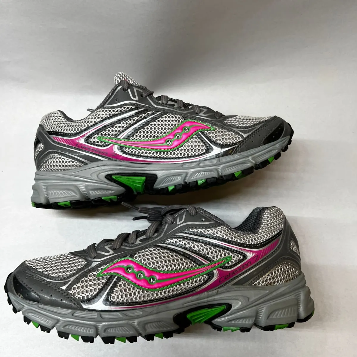 Women's Grid •Cohesion TR7• Trail Running Grey/Green/Fuchsia Size 9M -Preowned